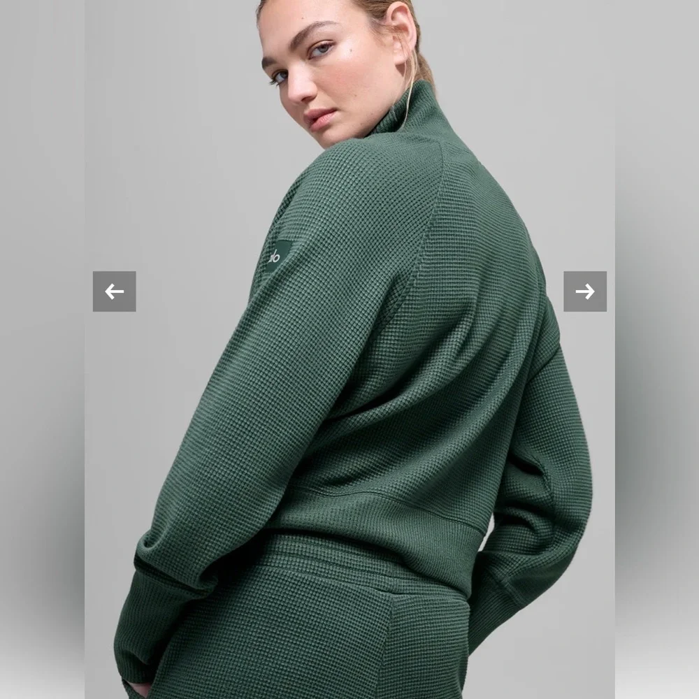 ALO Yoga Waffle Weekend Escape Mock Neck Long Sleeve Medium Clover Green NWT